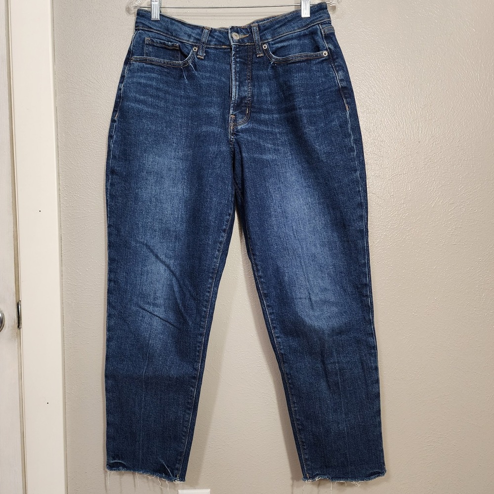 Old Navy Jean's Women's Size 8 Curvy ‎ O G Straight Cut Off Button Fly